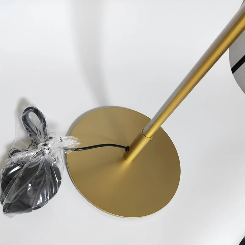 Design-Stehlampe im skandinavischen Stil – Dimmbares LED-Licht für Wohn- & Schlafzimmer